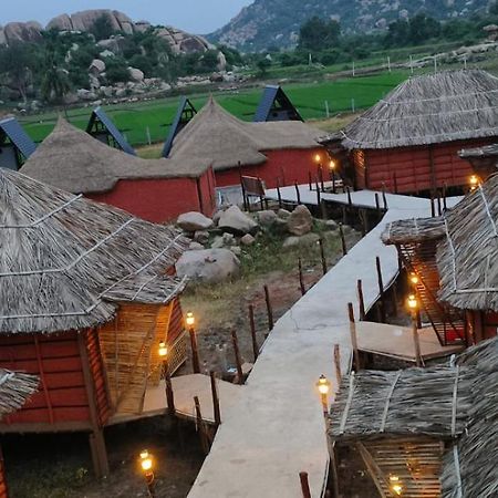 Golden Chariot Resort Hampi Zewnętrze zdjęcie