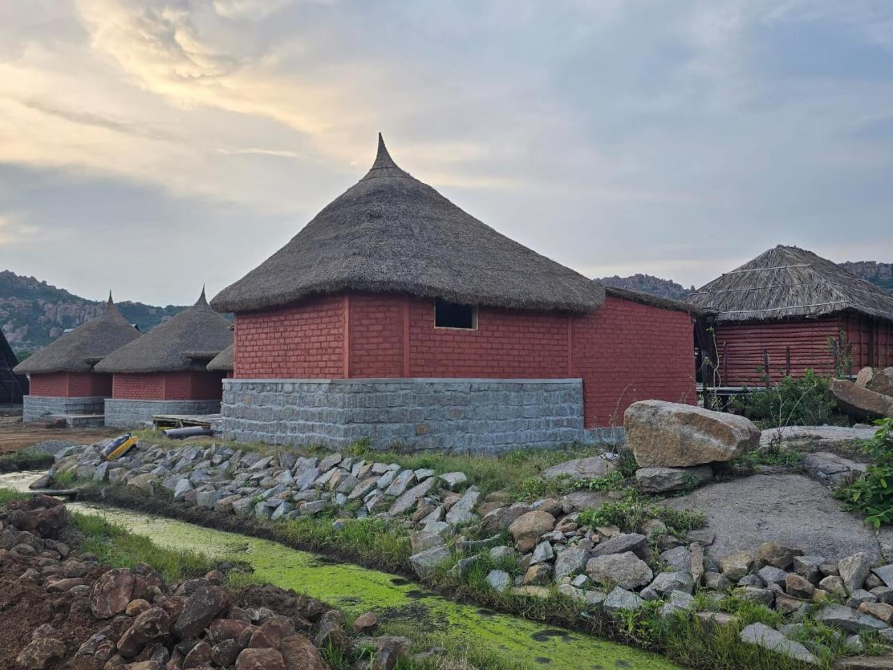Golden Chariot Resort Hampi Zewnętrze zdjęcie