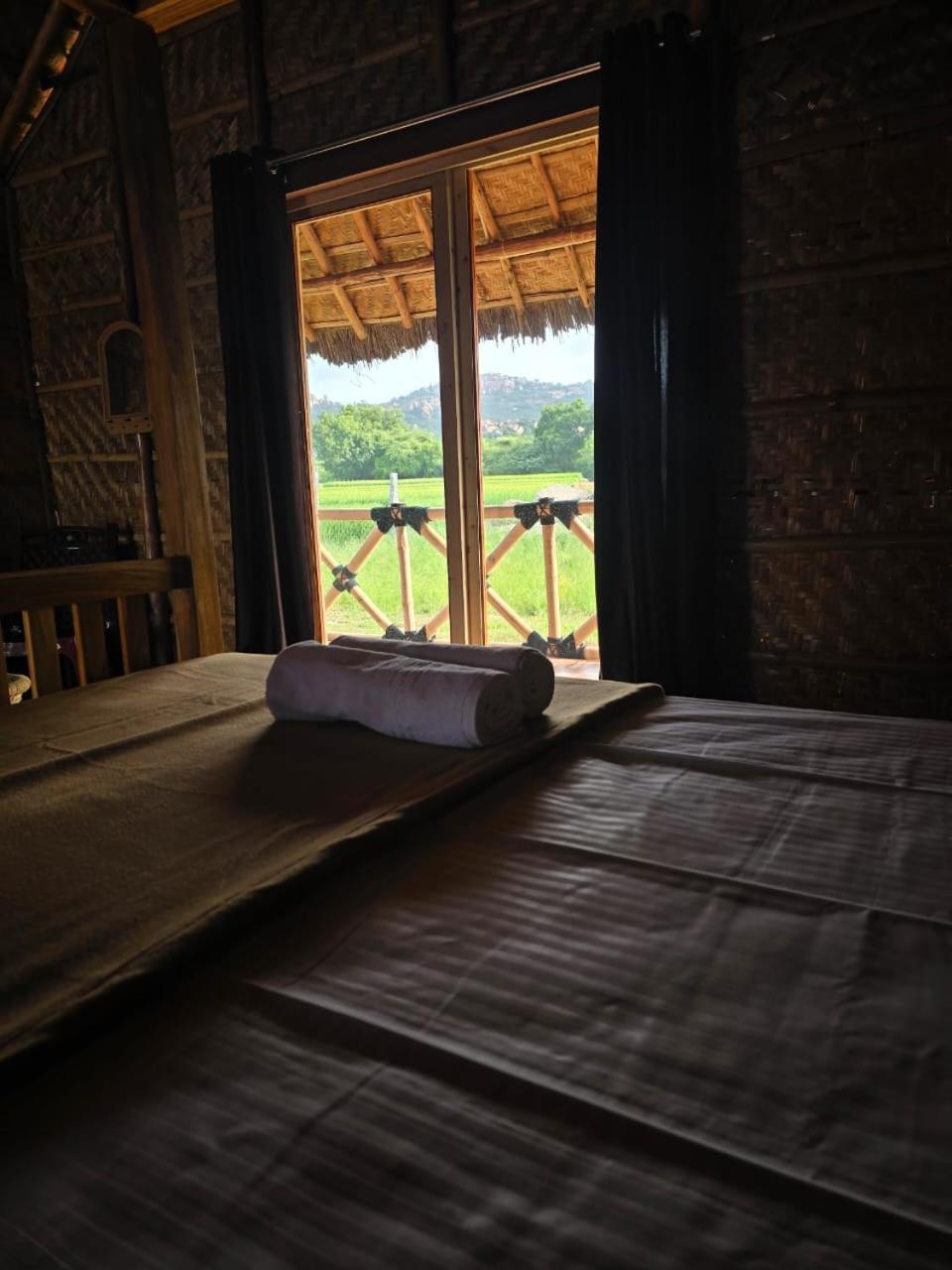 Golden Chariot Resort Hampi Zewnętrze zdjęcie