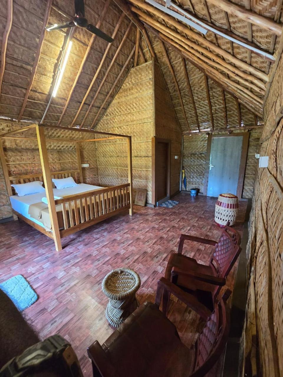 Golden Chariot Resort Hampi Zewnętrze zdjęcie