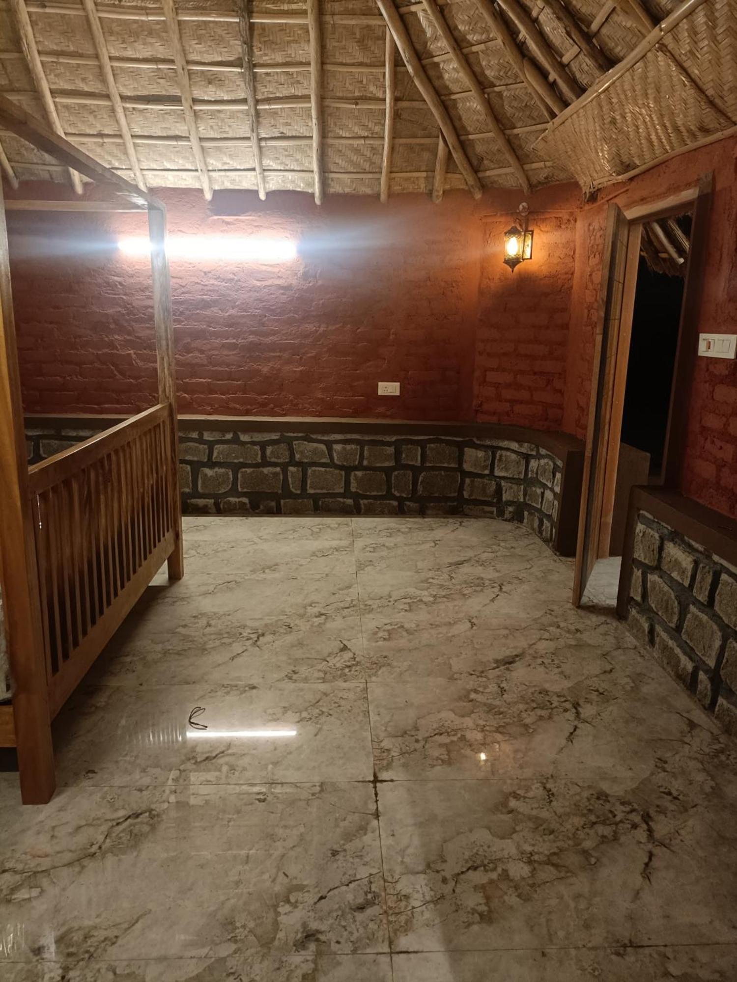 Golden Chariot Resort Hampi Zewnętrze zdjęcie